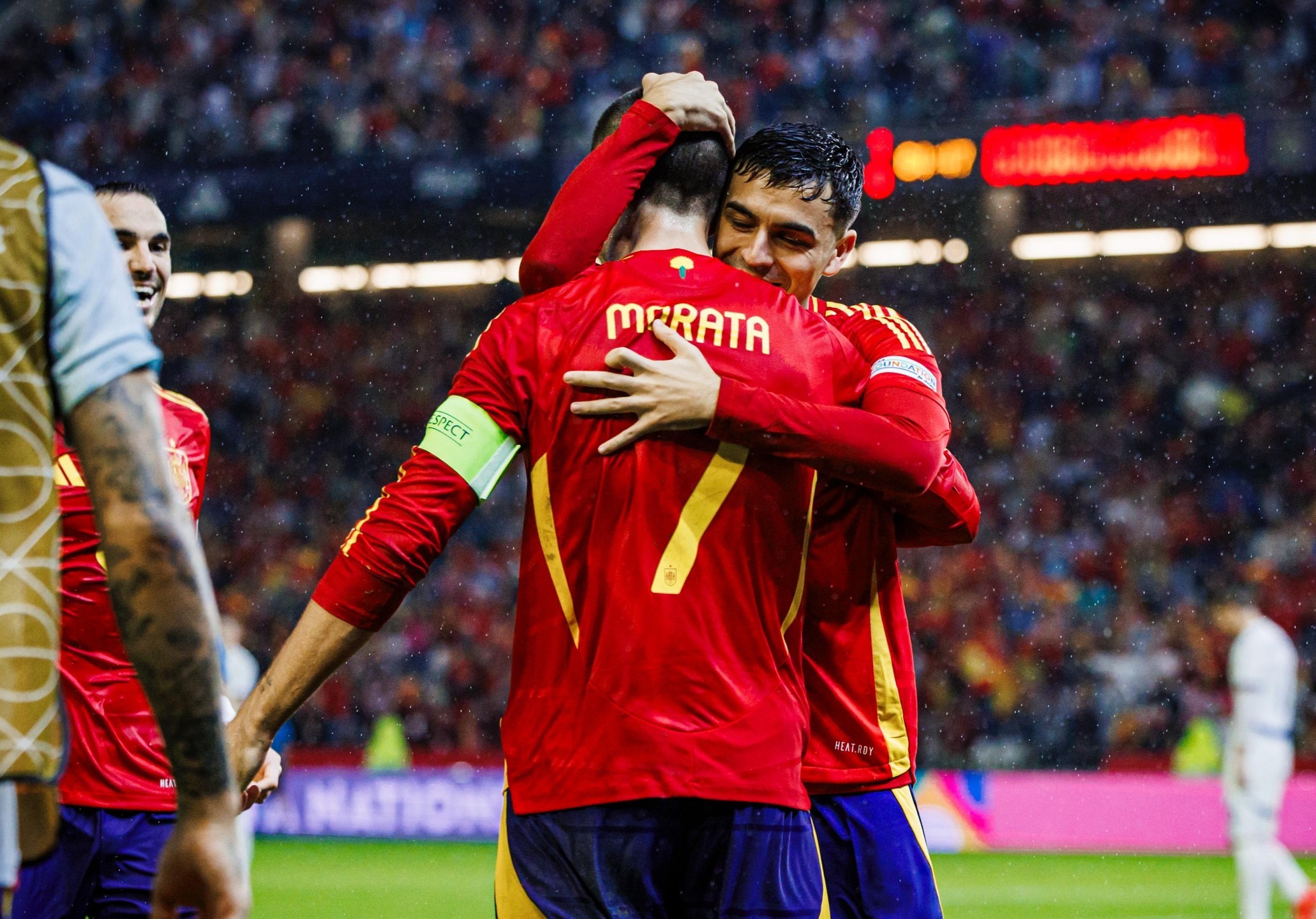 新葡京博彩官网-乌克兰国家队全力备战西班牙关键战